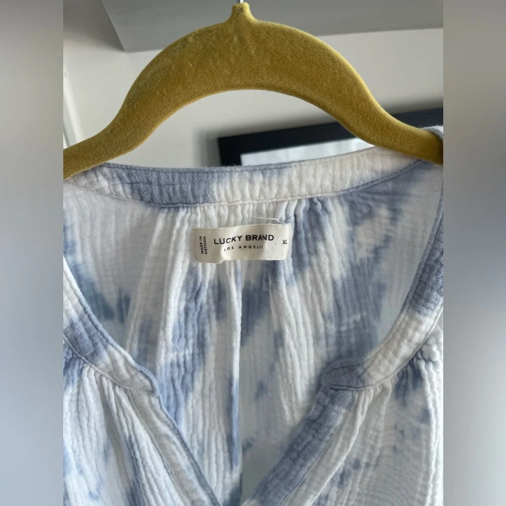 Lucky Brand Blue & White Tie-Dye Short Sleeve Top | Size XL - Picture 4 of 5